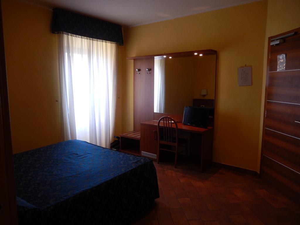 Albergo Dei Leoni Monterotondo  Dış mekan fotoğraf
